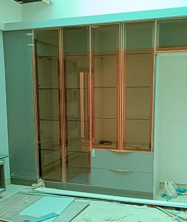 SN Furniture Carpenter