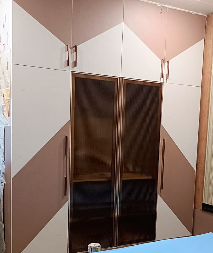 SN Furniture Carpenter