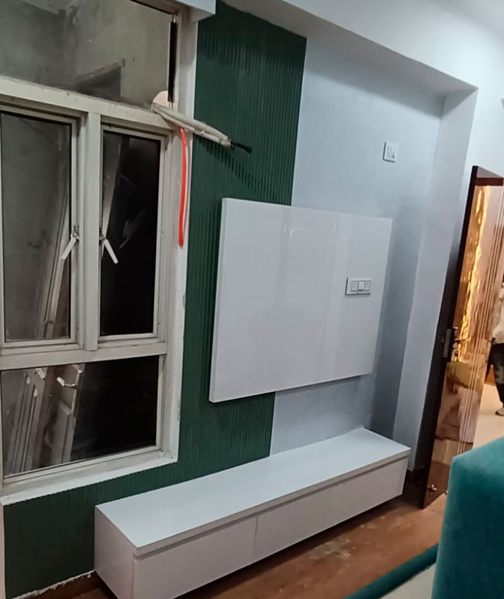 SN Furniture Carpenter