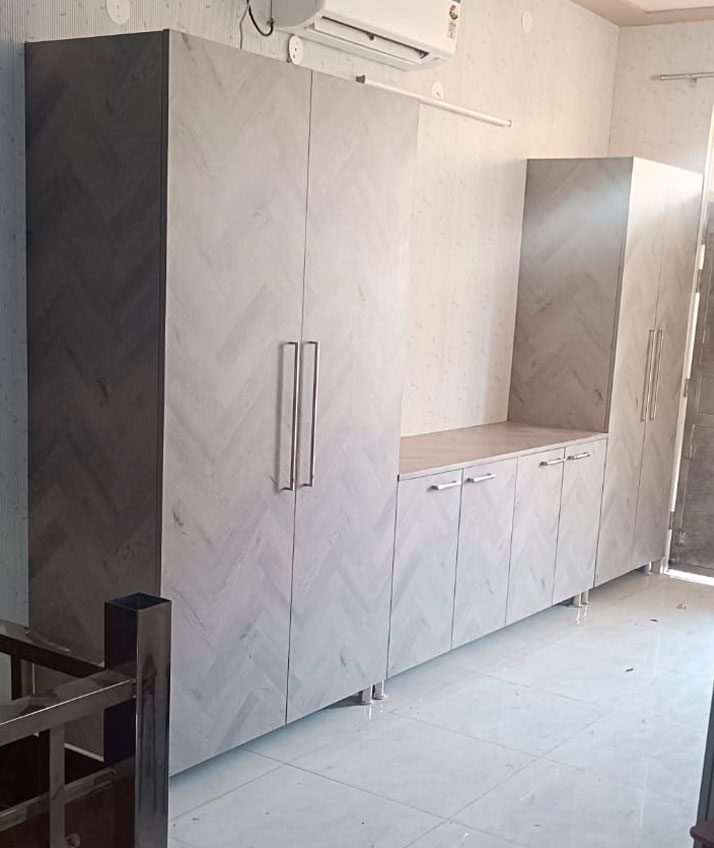 SN Furniture Carpenter